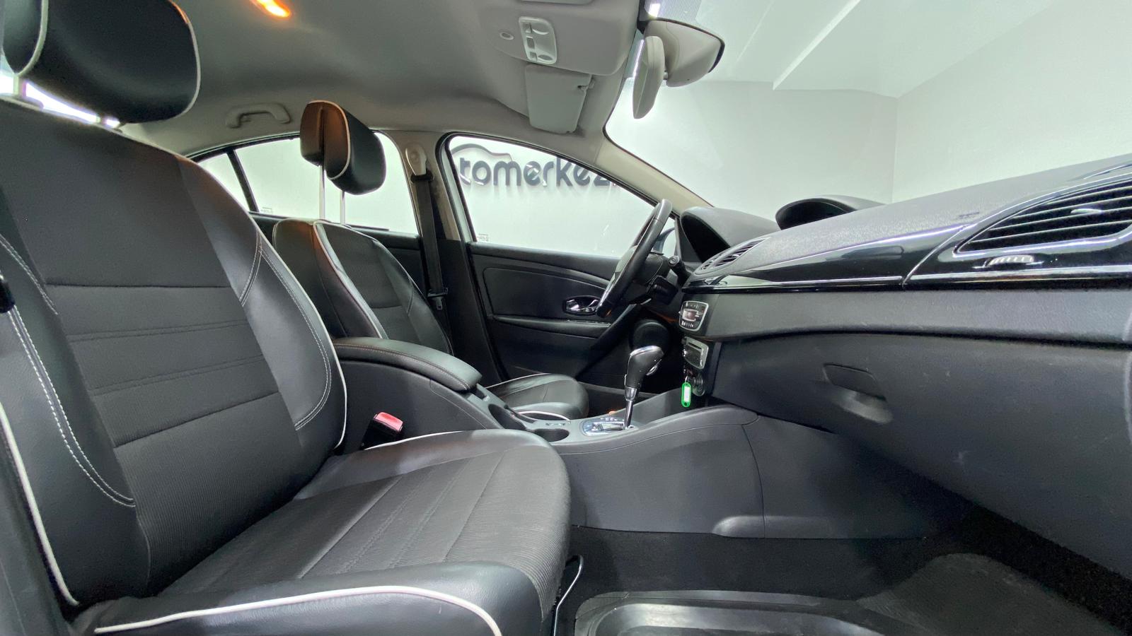 RENAULT FLUENCE 16